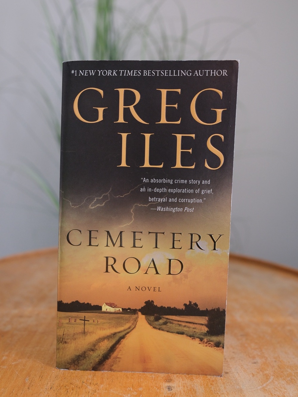 GREG ILES Cemetery Road Paperback Mystery Thriller